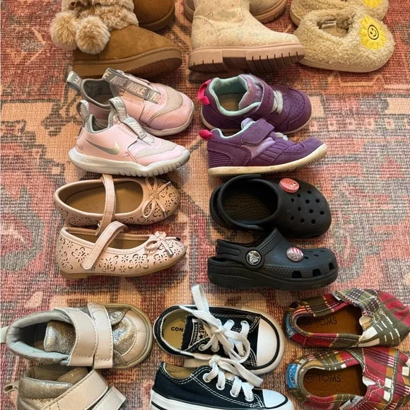 Toddler shoes sizes 4-5 bundle - Picture 1 of 10